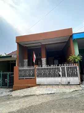 JUAL CEPAT RUMAH SIAP HUNI, 10 MENIT JL RAYA BOGOR-JAKARTA DI CIBINONG