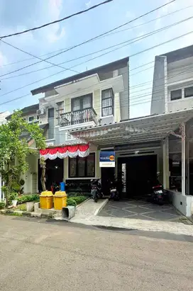 RUMAH FULL FURNISED SIAP HUNI DALAM TOWNHOUSE DI JAGAKARSA JAKSEL
