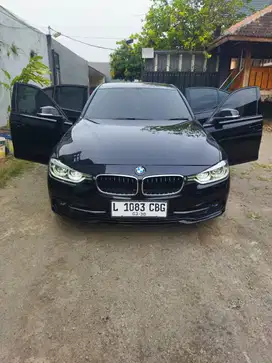 BMW 320i Sport 2.0 AT