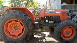 Traktor Kubota M9000