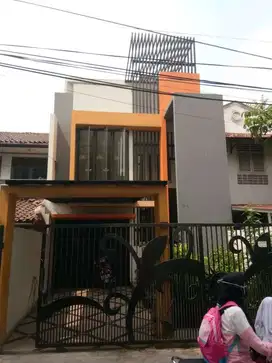 Rumah baru siap huni jual cepat petamburan tanah abang jakarta pusat