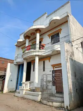 Di jual Rumah 3 Lantai