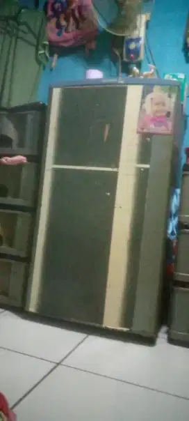 Dijual kulkas seken 1pintu