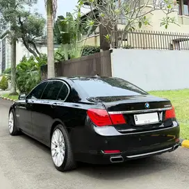 740Li F02 TwinTurbo 3.0 Tangan Pertama RSE Pemakaian 2010, NIK 2009
