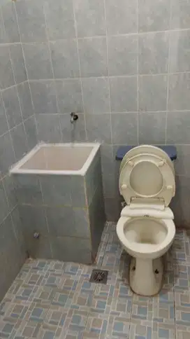 DISEWAKAN RUMAH DIPERMATA SAFIRA