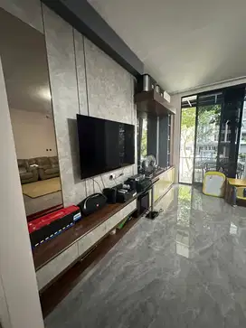 Rumah Lancewood 3 Lantai Bagus Semi Furnished di BSD, Tangerang