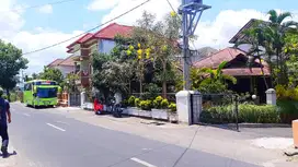 Rumah Jalan Godean Dekat Malioboro Halaman Luas Tanah 3000 Meter