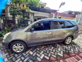 Grand Livina mobil keluarga 7 penumpang irit bensin