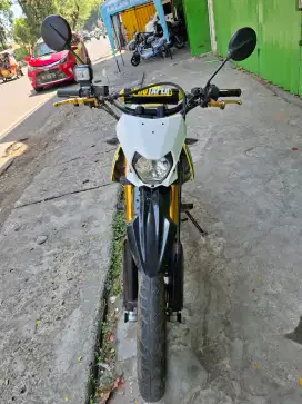 Kawasaki D-Tracker 150cc 2020 kuning
