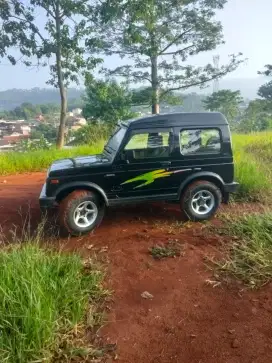 Katana GX 1994 MT 4x4 Aktif Hitam Siap Offroad
