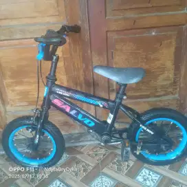 Sepeda BMX ring 12 siap pakai
