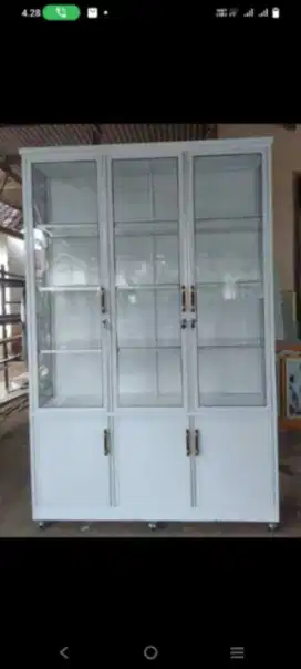 Lemari 3p serbaguna