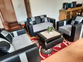 Sofa minimalis like new mulus 2+2+1