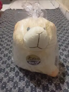 Boneka domba lucu