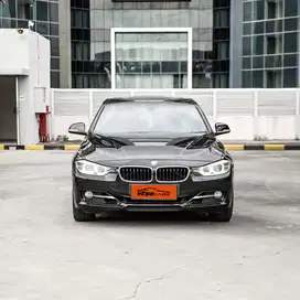 BMW 320i SPORT WARNA HITAM TAHUN 2015
