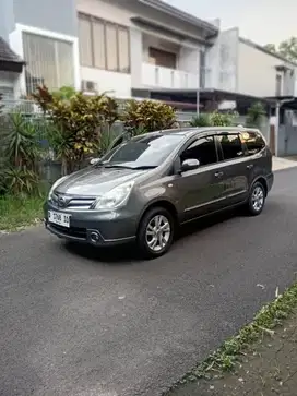 Nissan Grand livina 2011 Bensin
