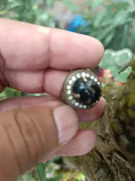 Cincin bahari batu akik bergambar seperti orang lagi ruku