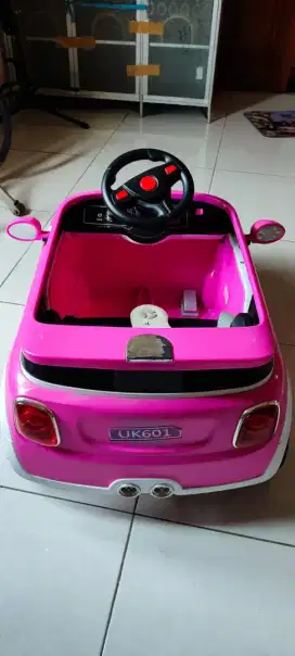 Mobil mainan anak ,mobil aki
