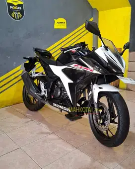 HONDA CBR 150R 2018 CASH KREDIT BISA SYARAT KTP KK PROSES CEPAT