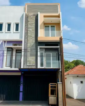 Ruko Kejawan Putih Tambak STRATEGIS, SIAP PAKAI