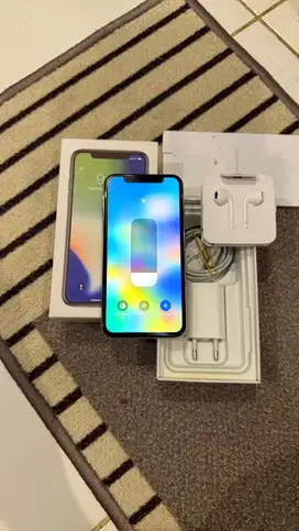 Dijual Iphone X silver 256GB Lengkap Terdaftar