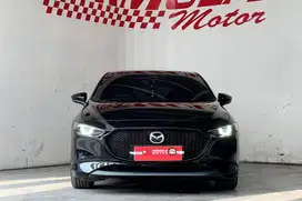 Mazda 3 2.0 HB AT 2021 Hitam
