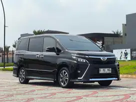 TDP 8 juta Toyota Voxy 2017 Bensin