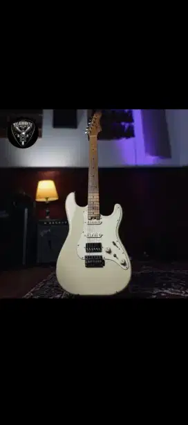 Gitar elektrik crafter modern sera vvs broken White