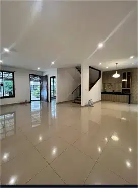 RUMAH CANTIK RAPIH TERAWAT DAN SIAP HUNI DI SUTERA PALMYRA ALAM SUTERA