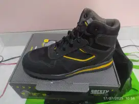 Sepatu safety jogger speedy S3