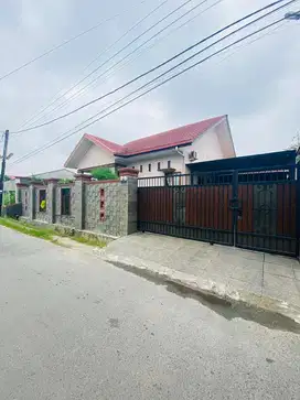 RUMAH MEWAH 1 LANTAI DAERAH SETIA BUDI
