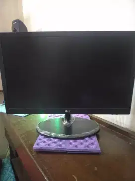 Monitor Komputer LG 19 in  type  19M38A