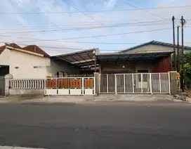 Rumah Kost Plus Rumah Induk Banyuanyar
