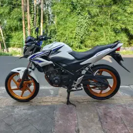 CB150R 2013 Bagus Lengkap Mesin Nyuss