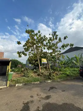 Dijual tanah strategis dan murah(nego)