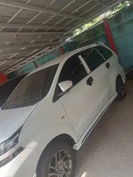 Merk Toyota model Avanza