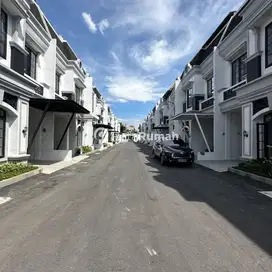 Jual Rumah Komplek The Marriot - Daerah Kapten Muslim