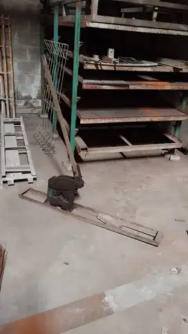 Alat potong besi siku