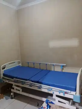 Dijual kasur rumah sakit msh seperti baru
