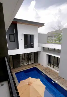 Dijual rumah mewah emerald cove.gading serpong