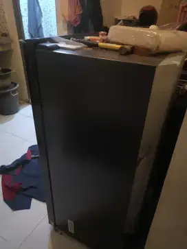 Kulkas second masih bagus