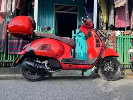 VESPA GTS 150 IGET SUPER SPORT