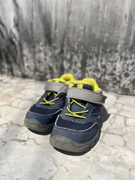 Sepatu Hiking anak Quechua