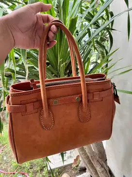 Preloved tas wanita nominus seperti baru