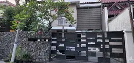 Rumah 2 Lantai Bagus Furnished SHM di Margorejo Indah Siap Huni