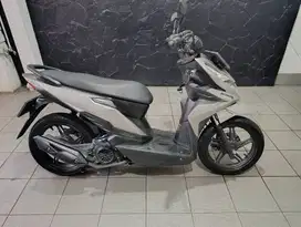 DIJUAL CEPAT HONDA BEAT STREET WARNA SILVER TAHUN 2019