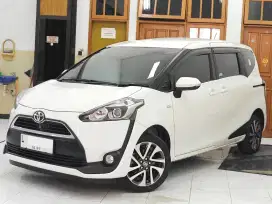 Dp30jt Toyota Sienta 2019 V Automatic 1.5 AT Putih L Tg1 Full Ori 2020