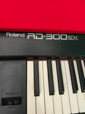 DIJUAL PIANO KEYBOARD DIGITAL ROLAND RD300SX STAGE PIANO KLASIK RD 300