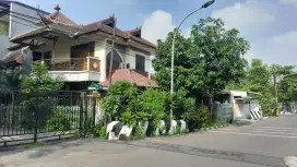 Rumah Surabaya Kota dekat Tol  lokasi strategis Nyaman dan Asri