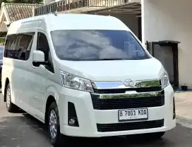 Toyota Hiace Premio 2.8
